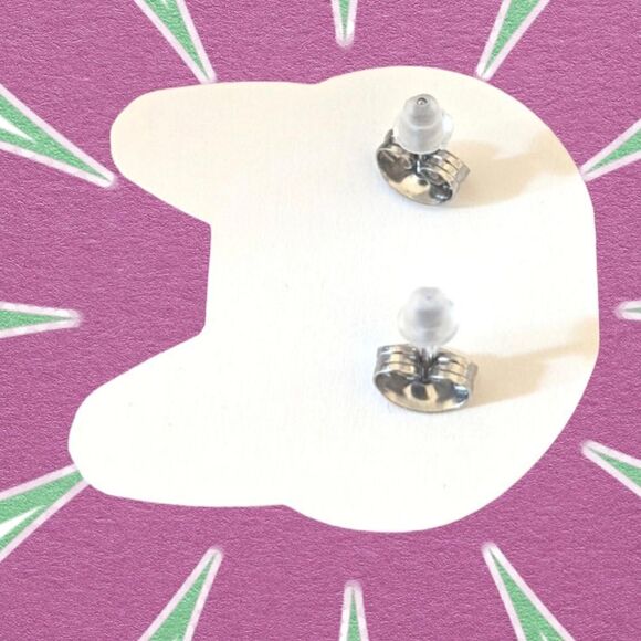 Kitty Iconic Cat Face Shaped Minimalist Dainty Silver Stud Earrings - Picture 5 of 7